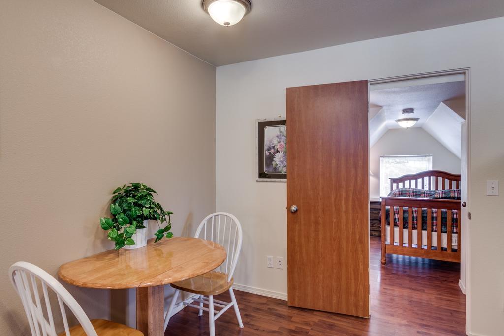Maple Leaf Manor Suites Spokane Ruang foto